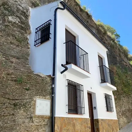 Casa Cueva “el Refugio En La Cueva” *